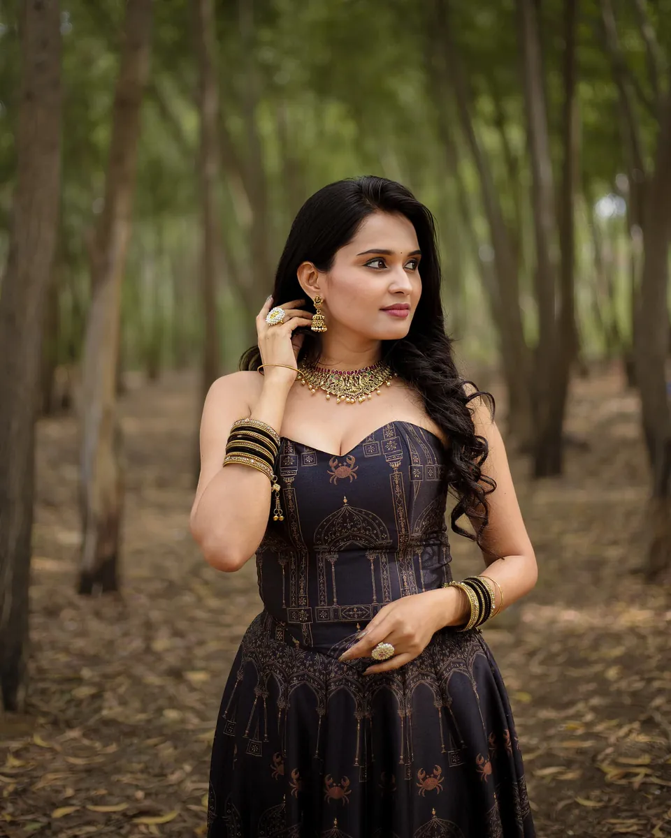 The Bangalore Palace Edition Lehenga — view 3